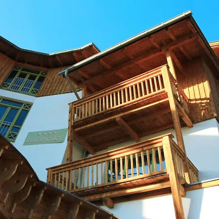 Laurenzhof فندق 4*